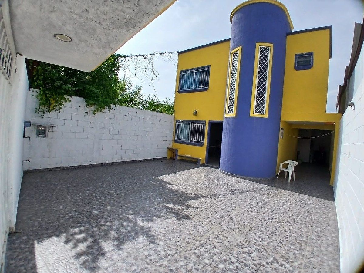 House in El Pedregal, Tuxtla Gutiérrez, photo 2 of 17