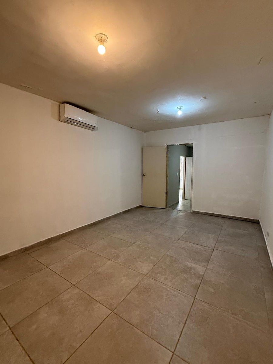 Recamara principal, photo 10 of 13