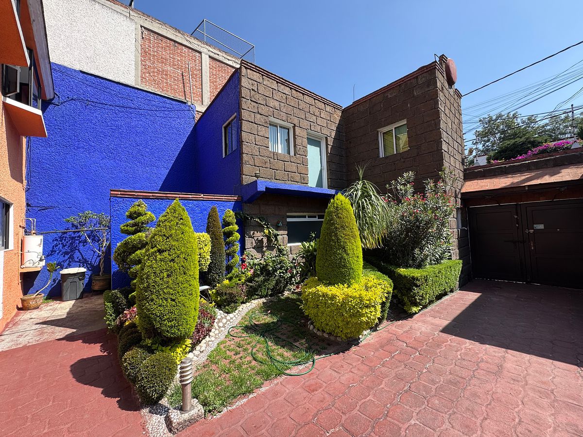 Casa en Venta en La Joya Tlalpan con terreno de 404 m2, foto 1 de 35