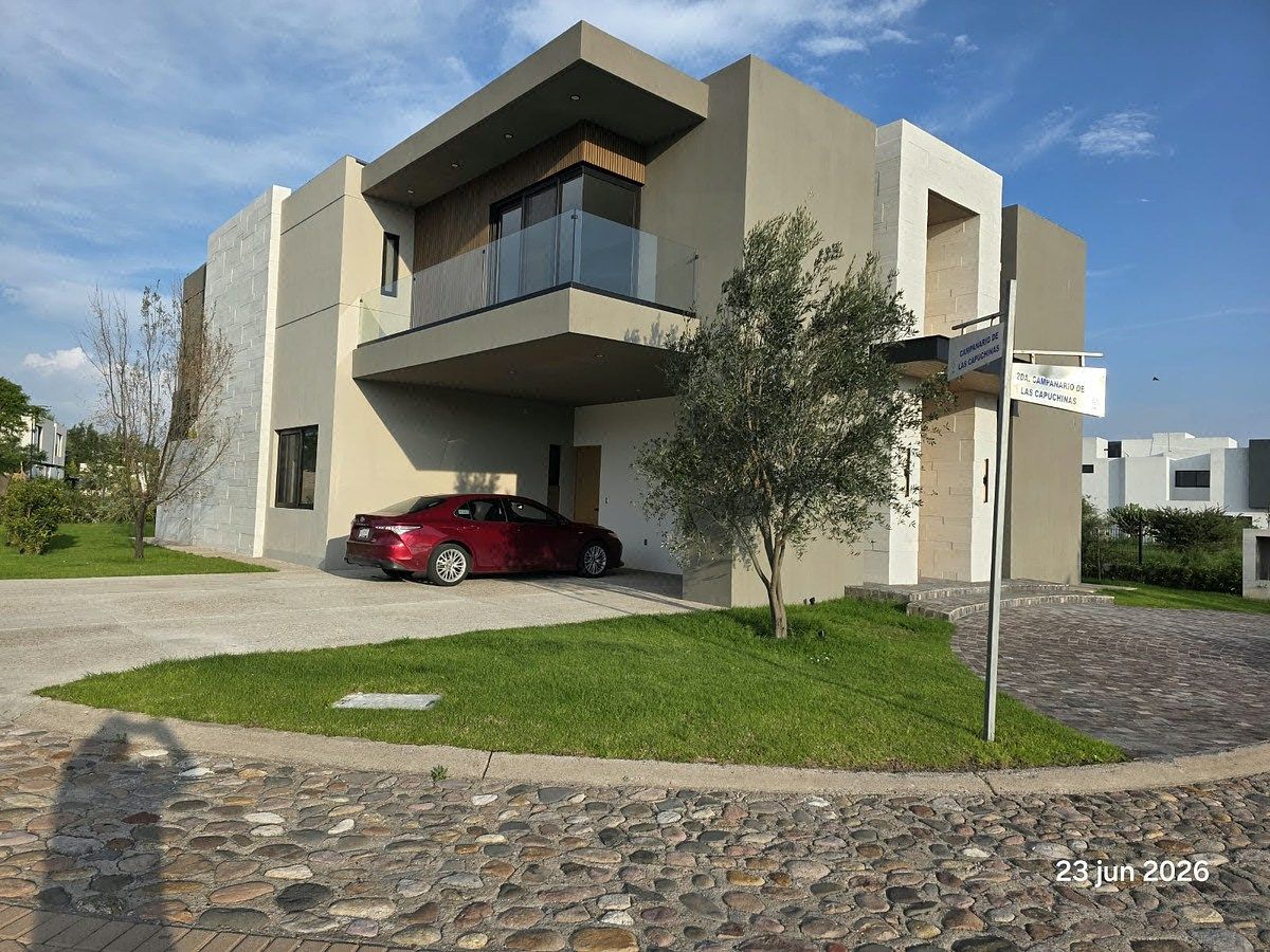Residencia de Lujo en El Campanario | Hasta 6 Recámaras (2 en Planta Baja)., foto 1 de 50
