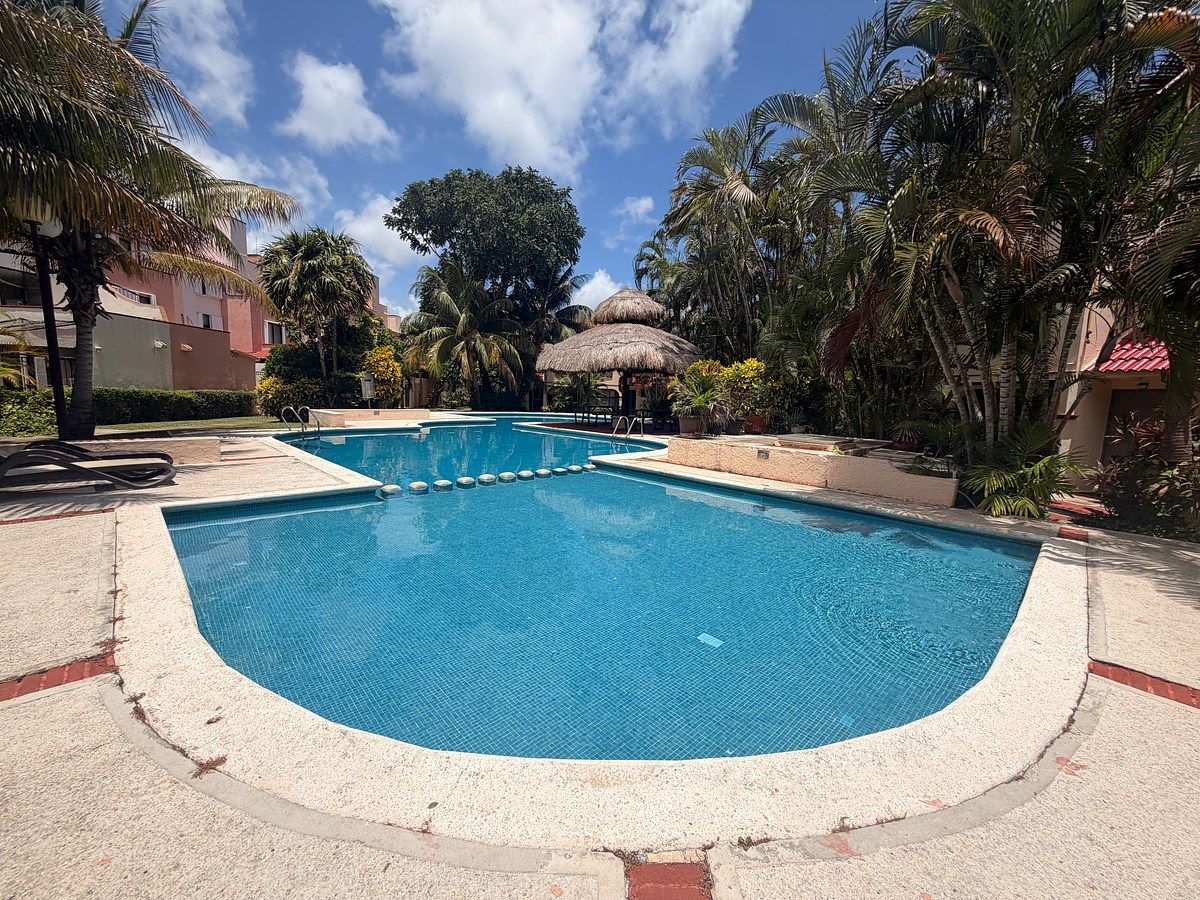 House in central area Cancun SM18, photo 1 of 14
