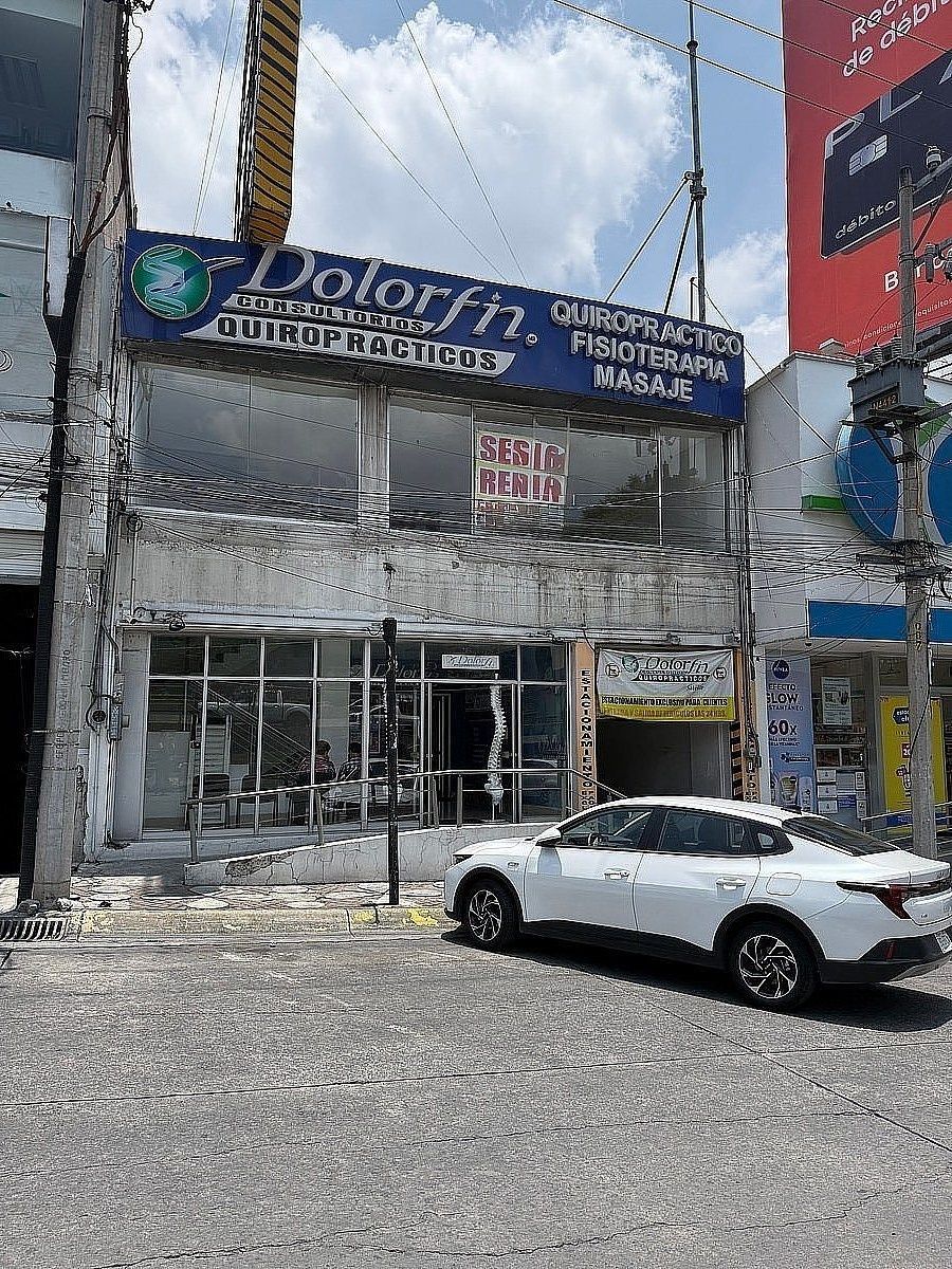 Se Renta amplio local comercial, foto 1 de 7