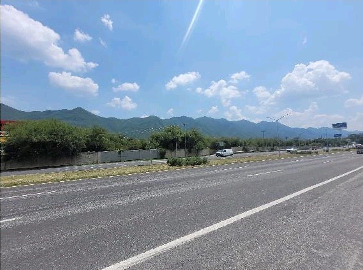 Lote comercial em Los Cristales, Monterrey, foto 2 de 6