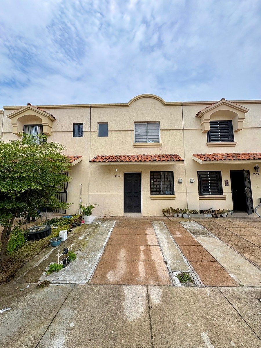 🏡 Casa Equipado à Venda em Alta Califórnia, Perto da Casa do Clube e com Painéis Solares, foto 1 de 20