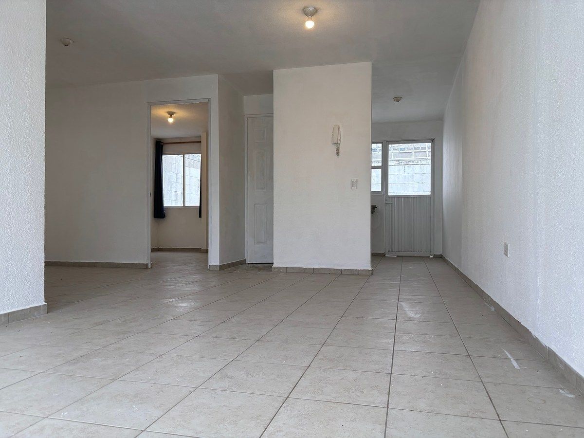 House in Gated Community in Paseos del Bosque, Corregidora, photo 2 of 15