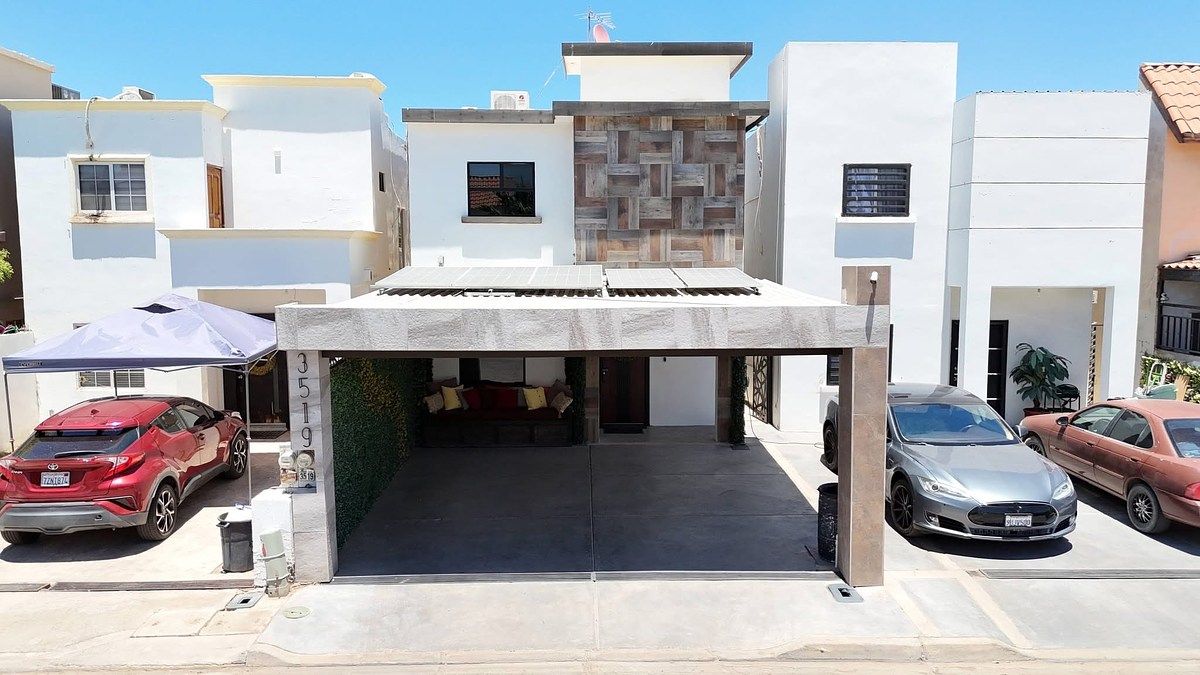 For sale house in residential Sevilla, photo 1 of 10