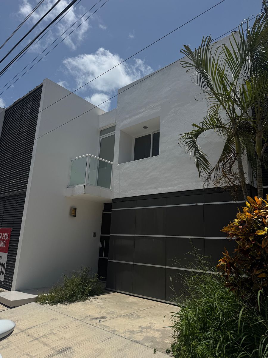 RENTA CASA PARA OFICINAS, MONTEBELLO, MERIDA, foto 1 de 12