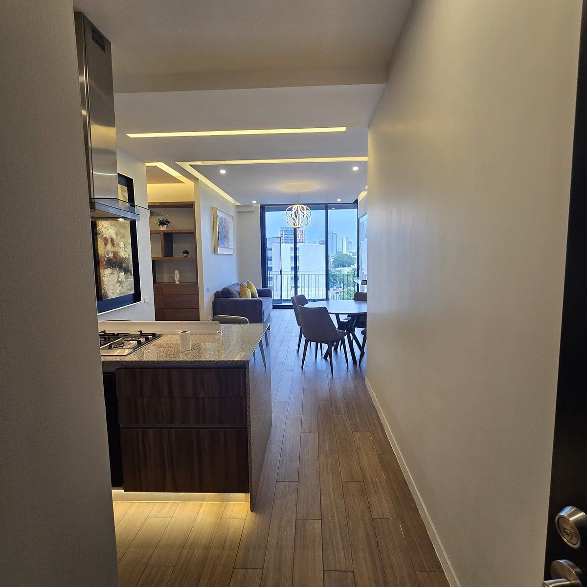 APARTAMENTO PARA ALUGUEL LUMINA, foto 1 de 27
