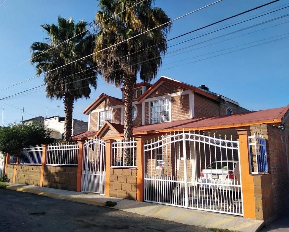 HOUSE FOR SALE ACTOPAN, photo 1 of 12