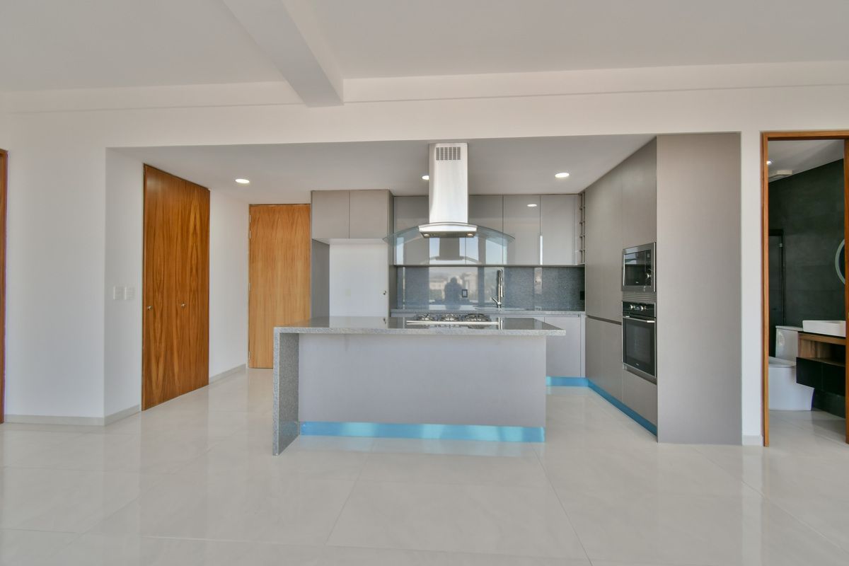 Baja de precio. Departamento en Colomos Providencia - foto 2