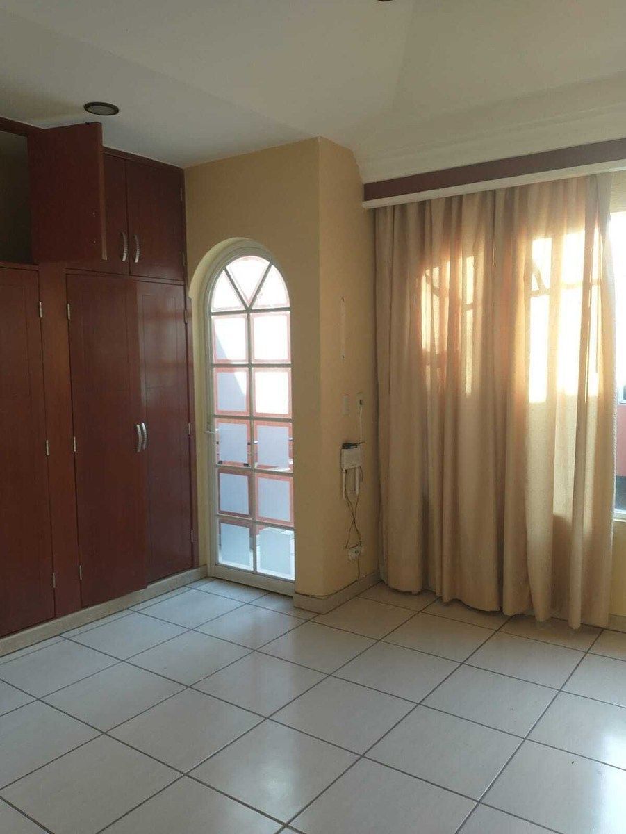Casa em Quinta Velarde, Guadalajara, foto 11 de 12