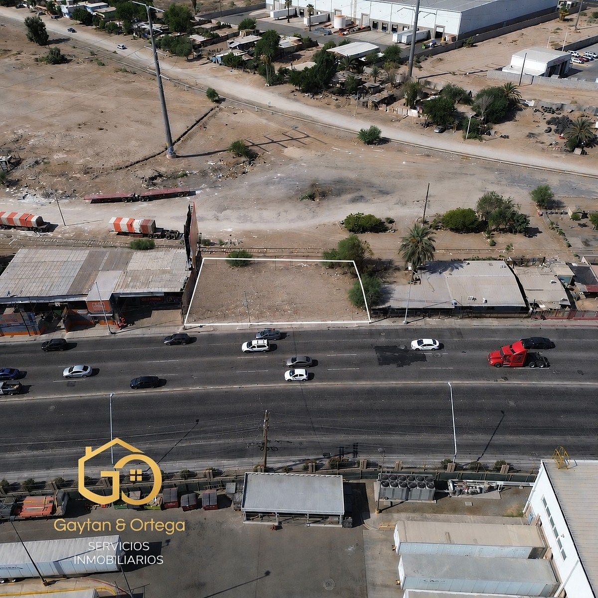 Terreno comercial en González Ortega, Mexicali, foto 3 de 4