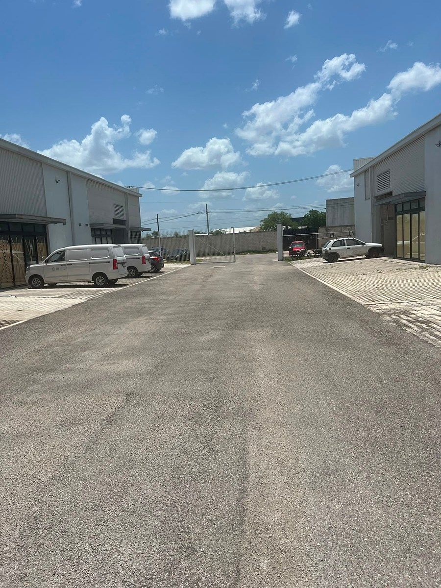 Commercial Storage Unit in Paseos de Opichen, Mérida, photo 3 of 9