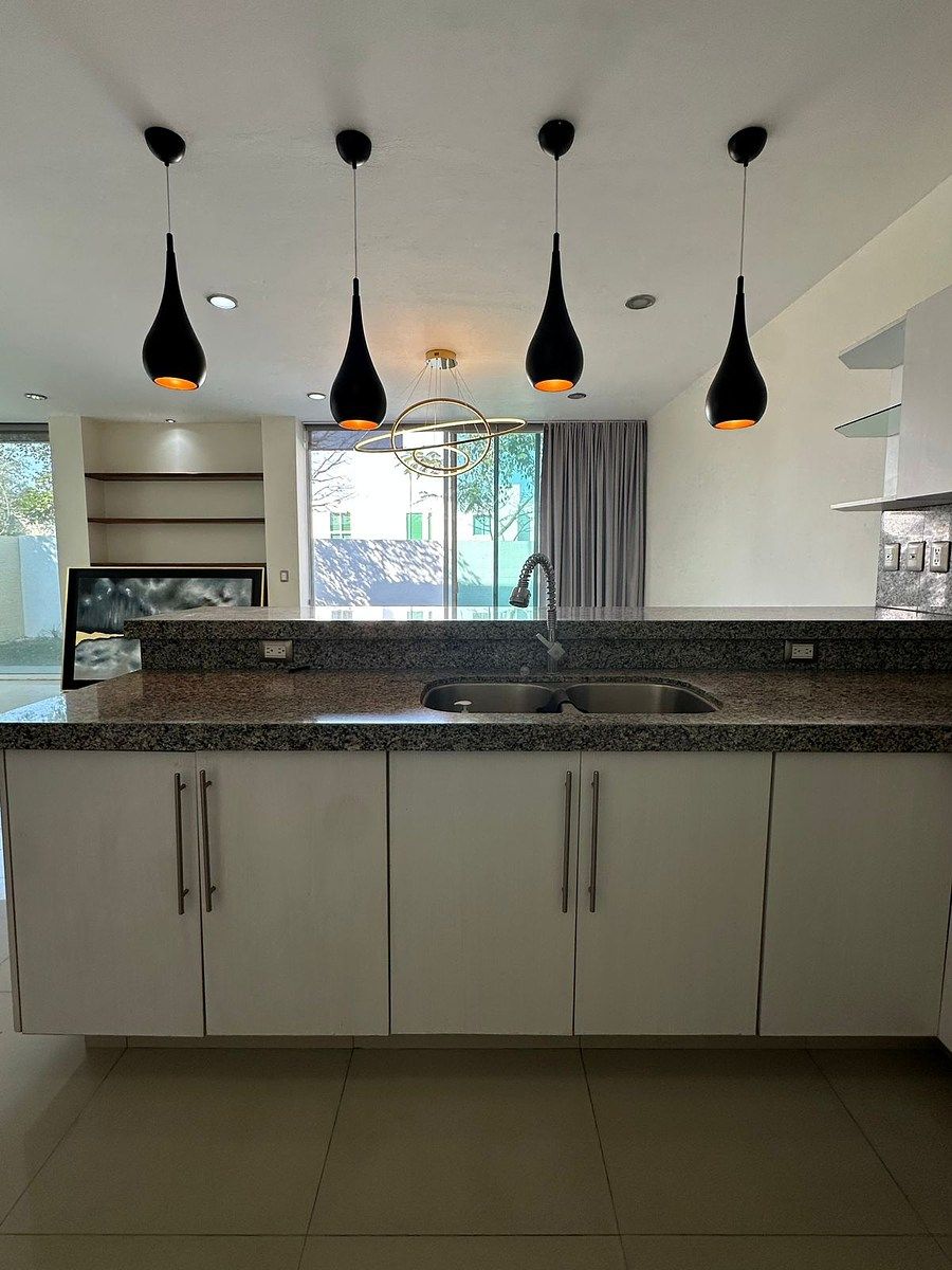 CASA EN VENTA SOLARES, foto 1 de 30