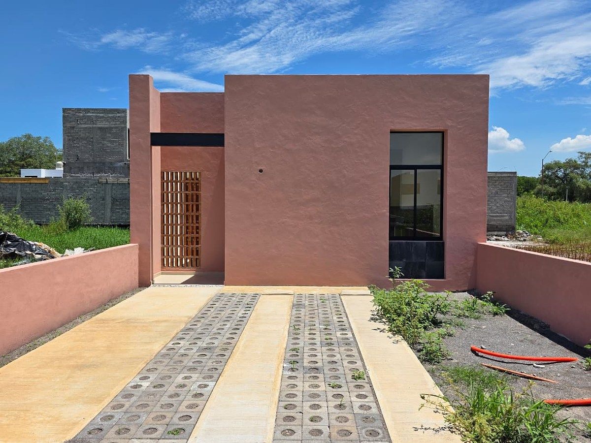 ESTRENA CASA EN PALMAS DEL CAMINO REAL, foto 1 de 9