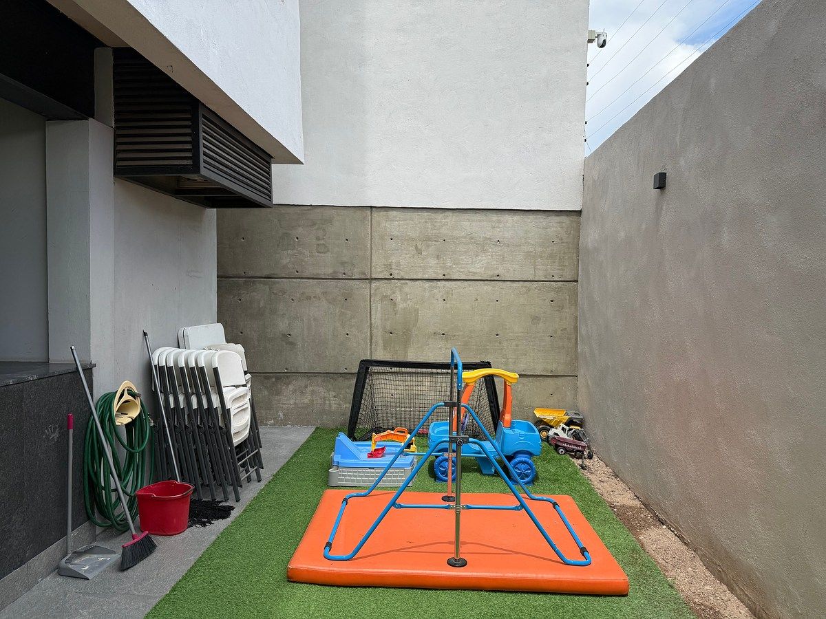Patio trasero, photo 10 of 21