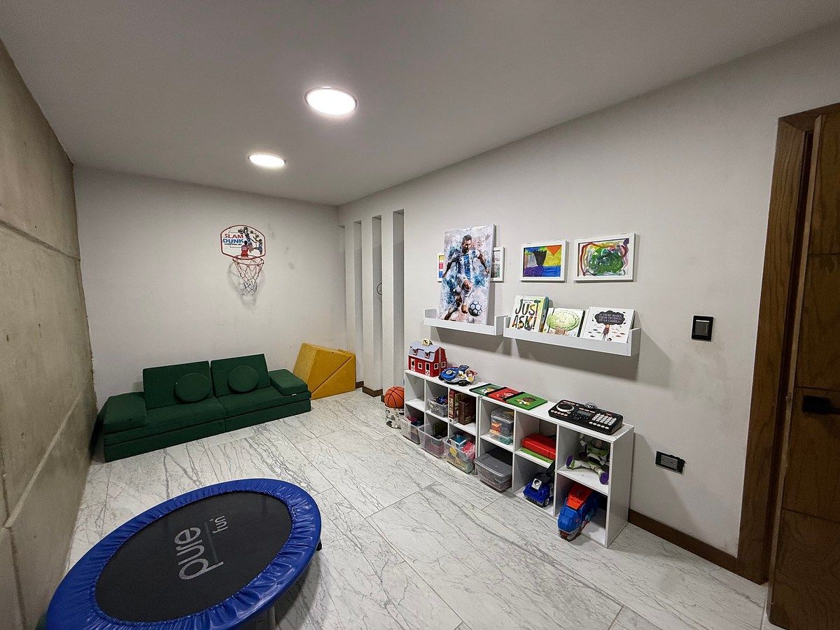 Cuarto de juegos, photo 13 of 21