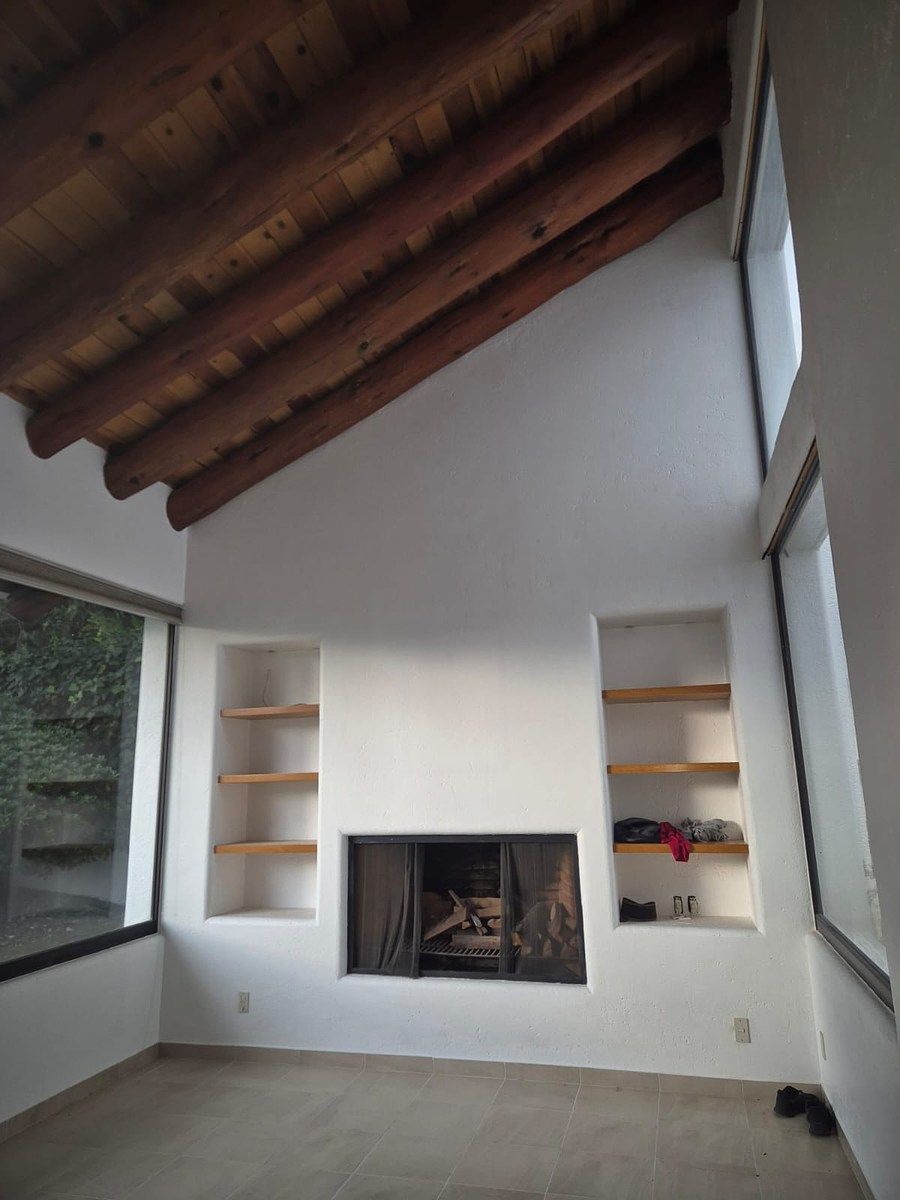 Casa espaçosa com jardim e segurança em área privada exclusiva, foto 1 de 9