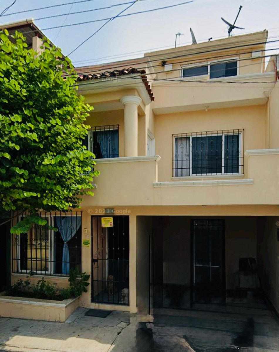 House in La Ilusión, Tuxtla Gutiérrez, photo 2 of 3