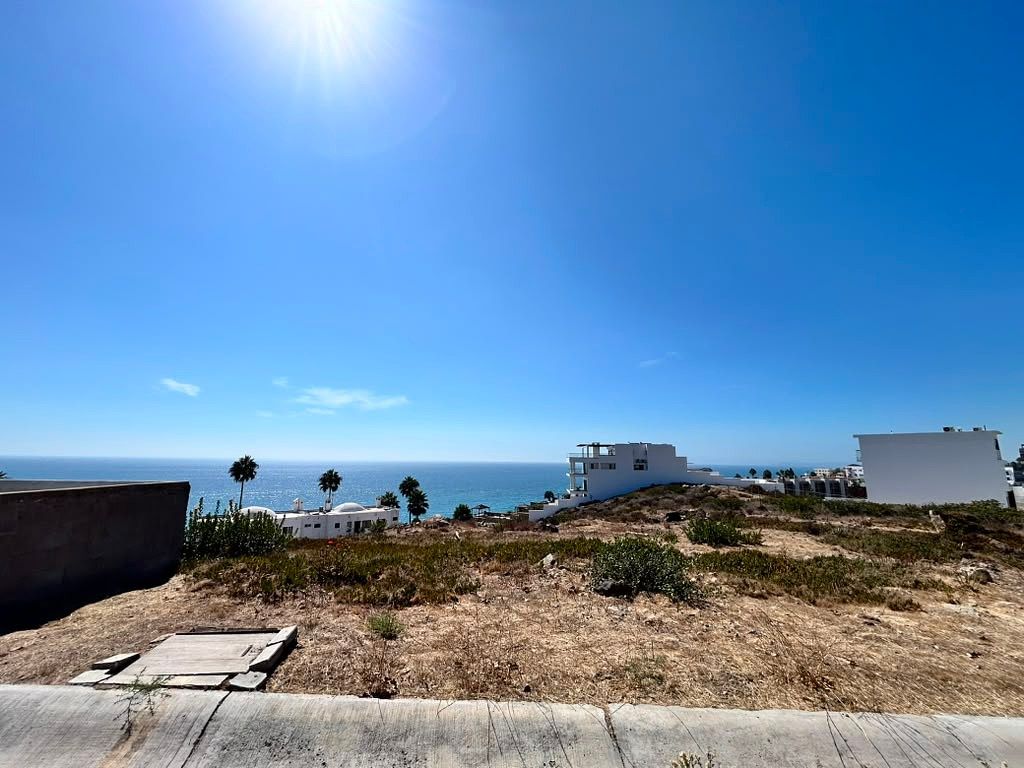 Lote com vista para o oceano de 6902.24 pés quadrados à venda, foto 1 de 3