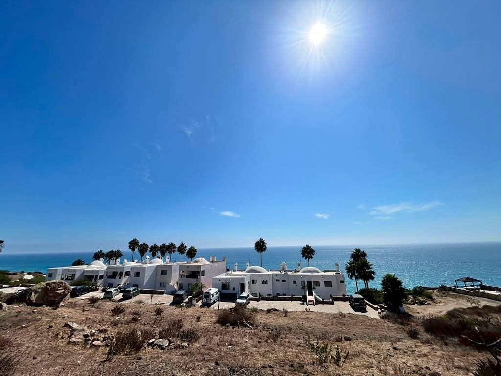 Lote com vista para o mar de 7379,19 pés quadrados à venda, foto 1 de 4