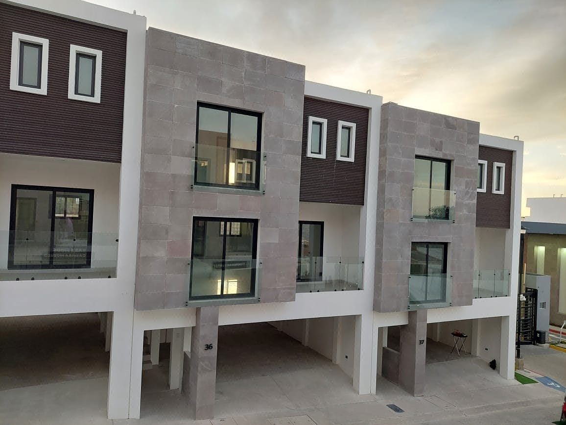 Casa Nueva en Venta en Zona Dorada, Tijuana (Las Plazas) – Opción 2