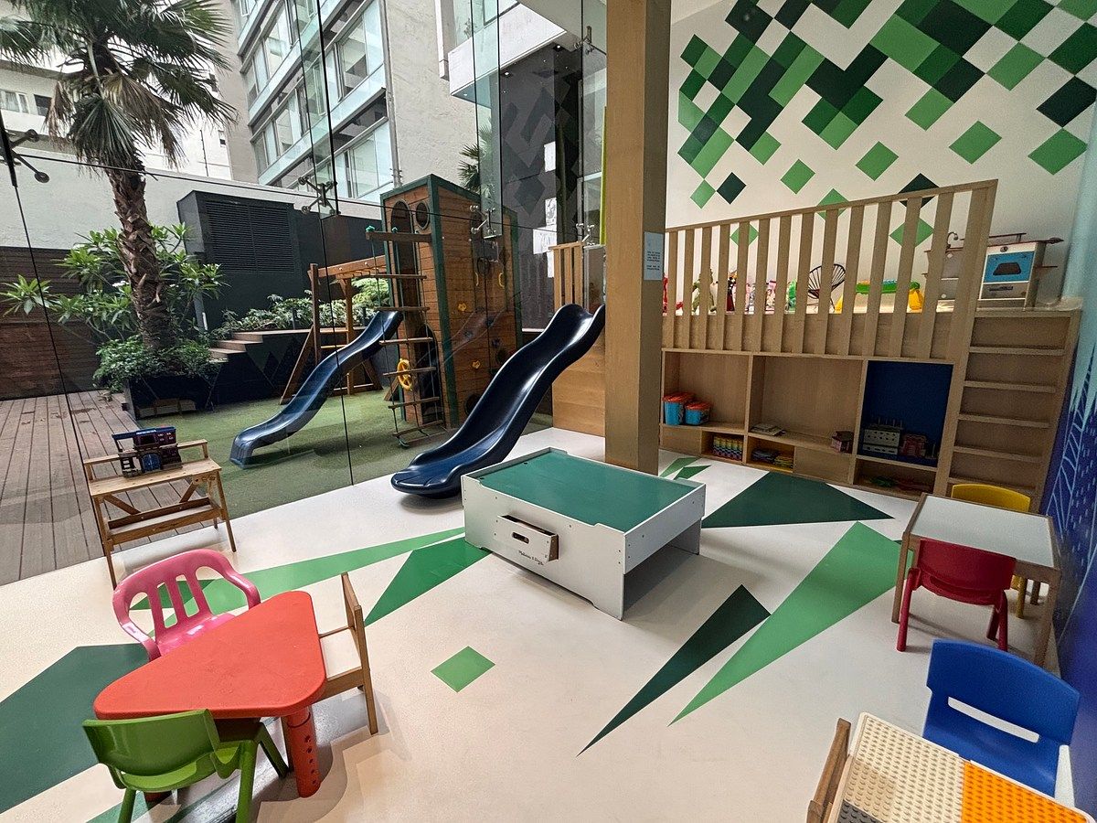 Área de juegos para niños interior, foto 22 de 27