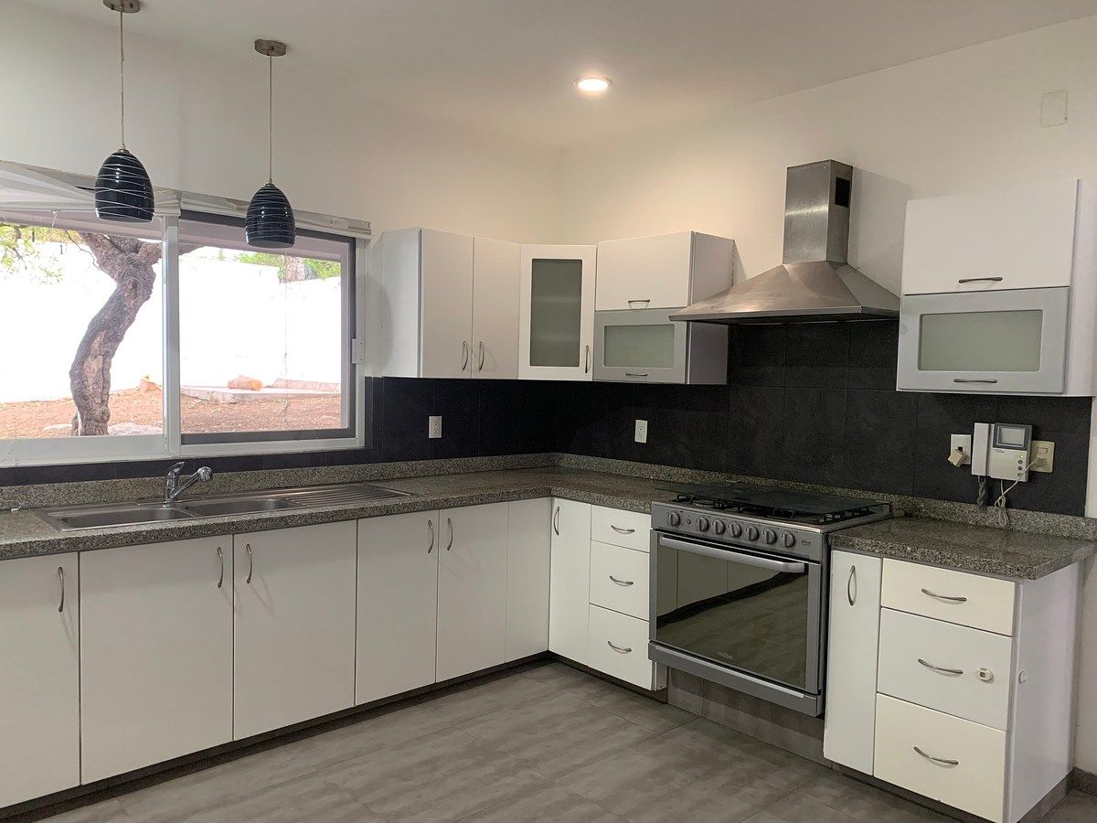 CASA PARA ALUGAR EM UMA ÁREA PRIVADA NA ZONA DO CLUBE CAMPESTRE, foto 1 de 22
