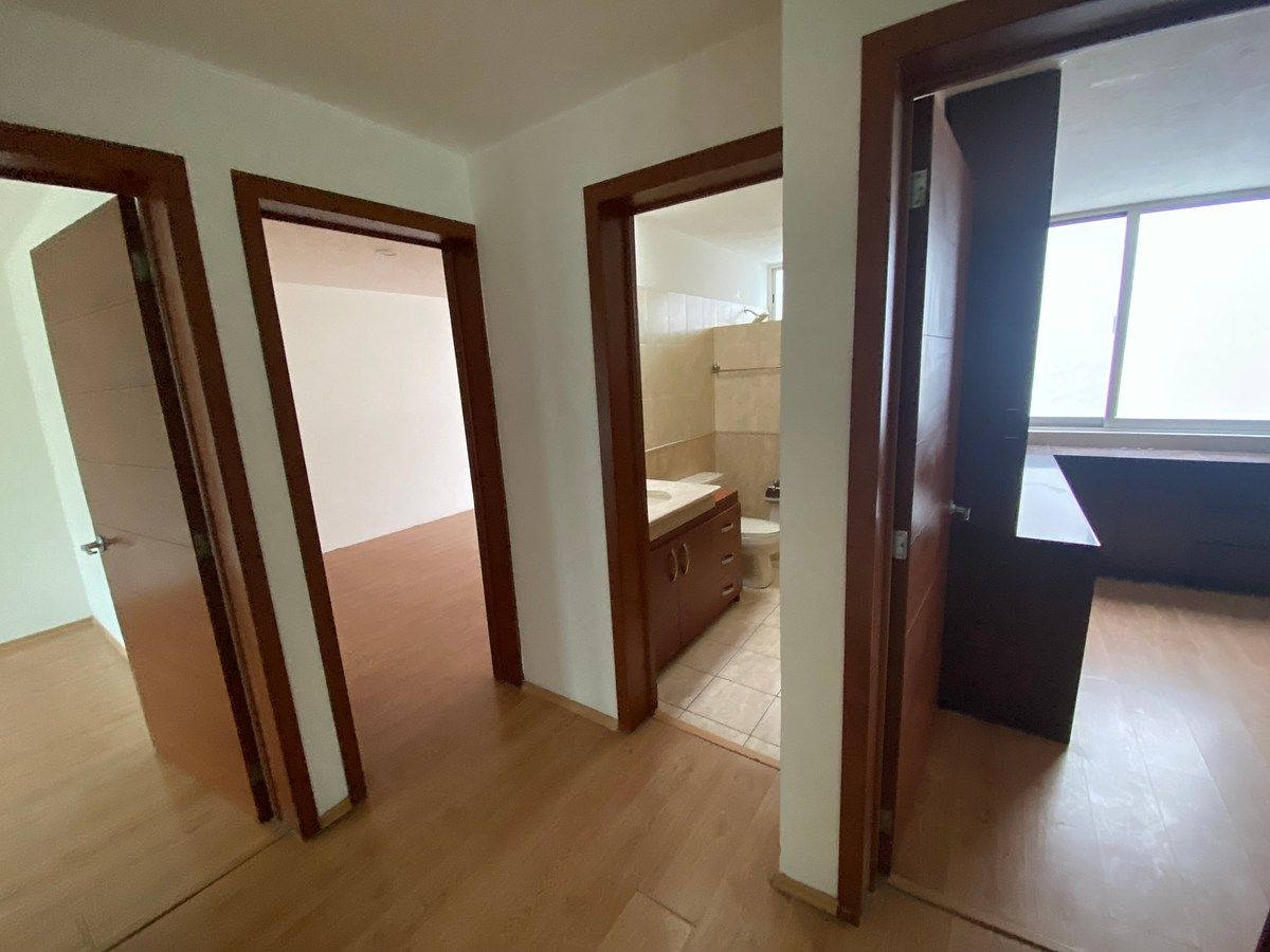 Distribuidor recámaras al baño,, foto 42 de 45