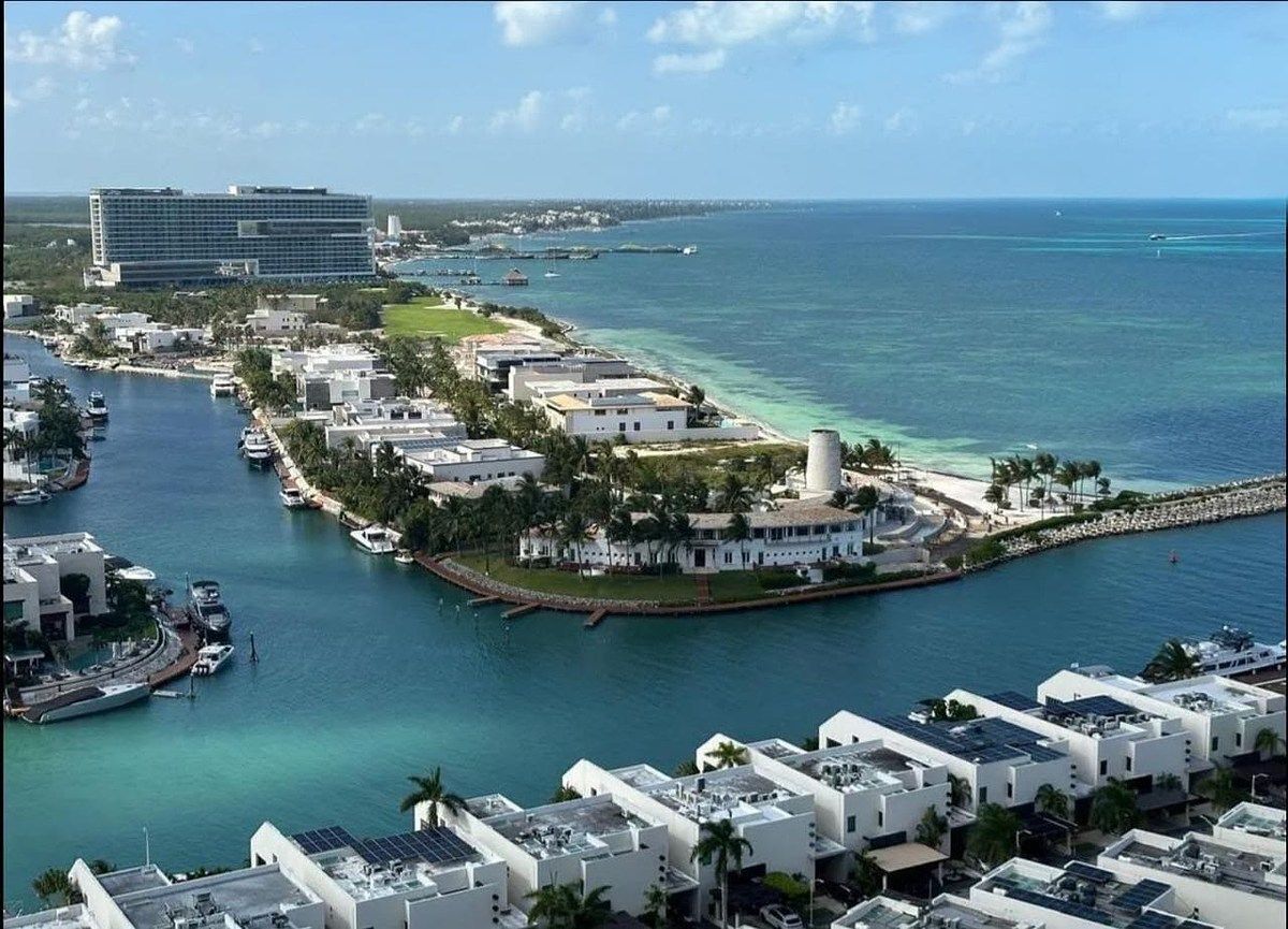 SLS Residences Beach &amp; Marina Golf Resort   Puerto Cancún – Torre Boreal, foto 1 de 43