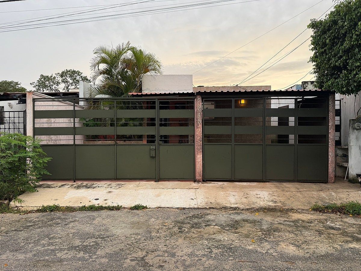 🏡 CASA MOBILIADA PARA ALUGUEL – PINOS DEL NORTE, MÉRIDA ALUGUEL: R$15.000, foto 1 de 17