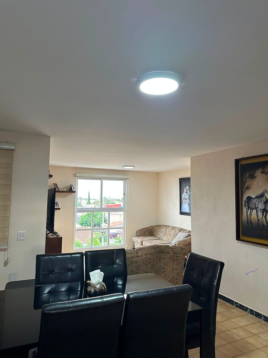 Apartamento Reformado à Venda em Paseos del Sol, perto da Av Guadalupe, foto 1 de 12