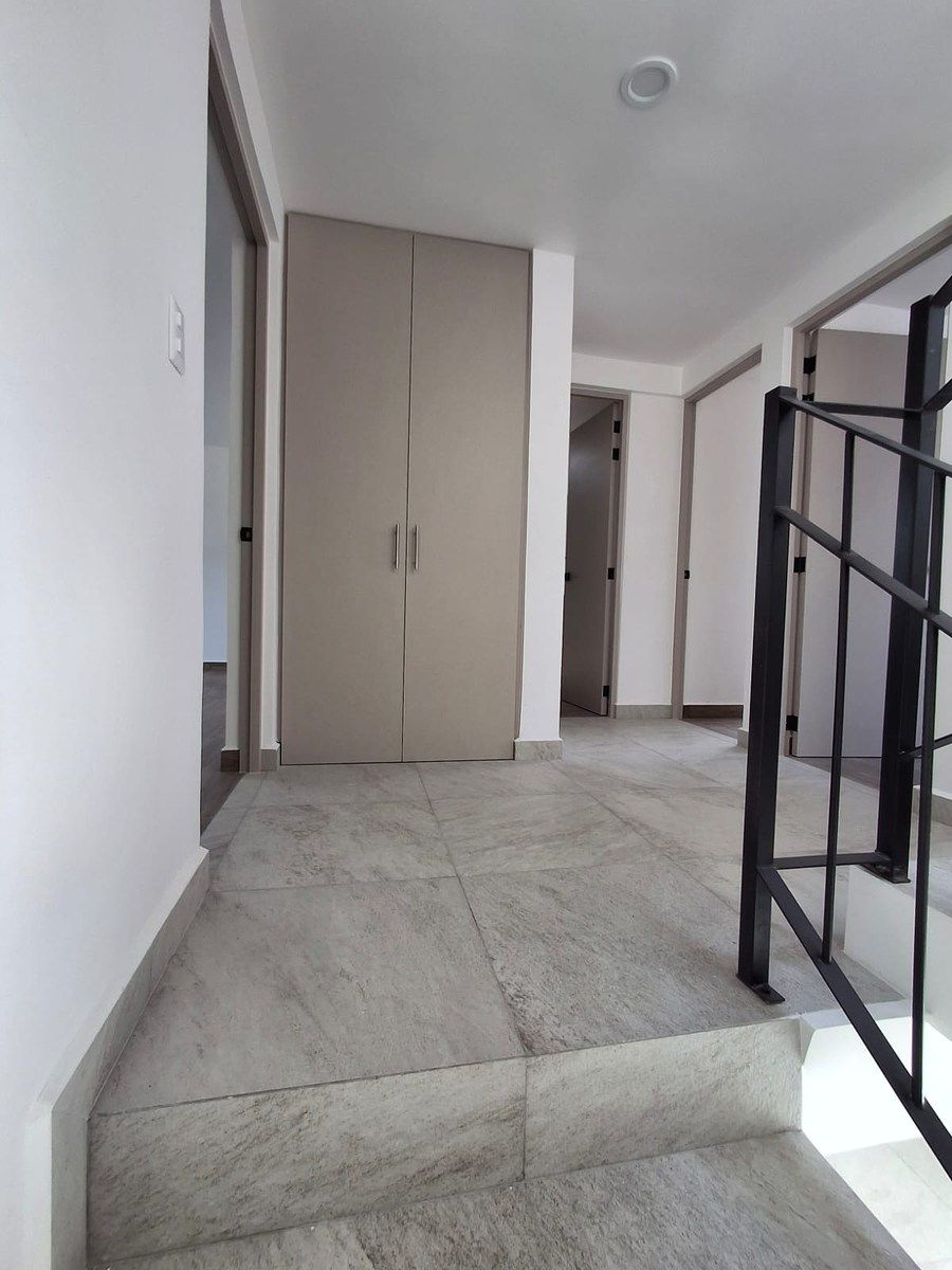 House in Ciudad Satélite, Naucalpan de Juárez, photo 5 of 18