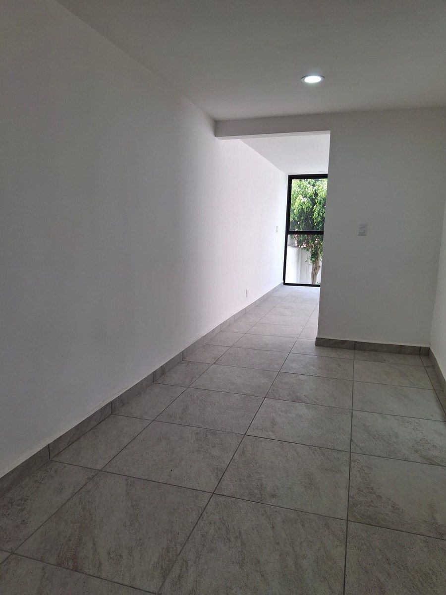 House in Ciudad Satélite, Naucalpan de Juárez, photo 12 of 18