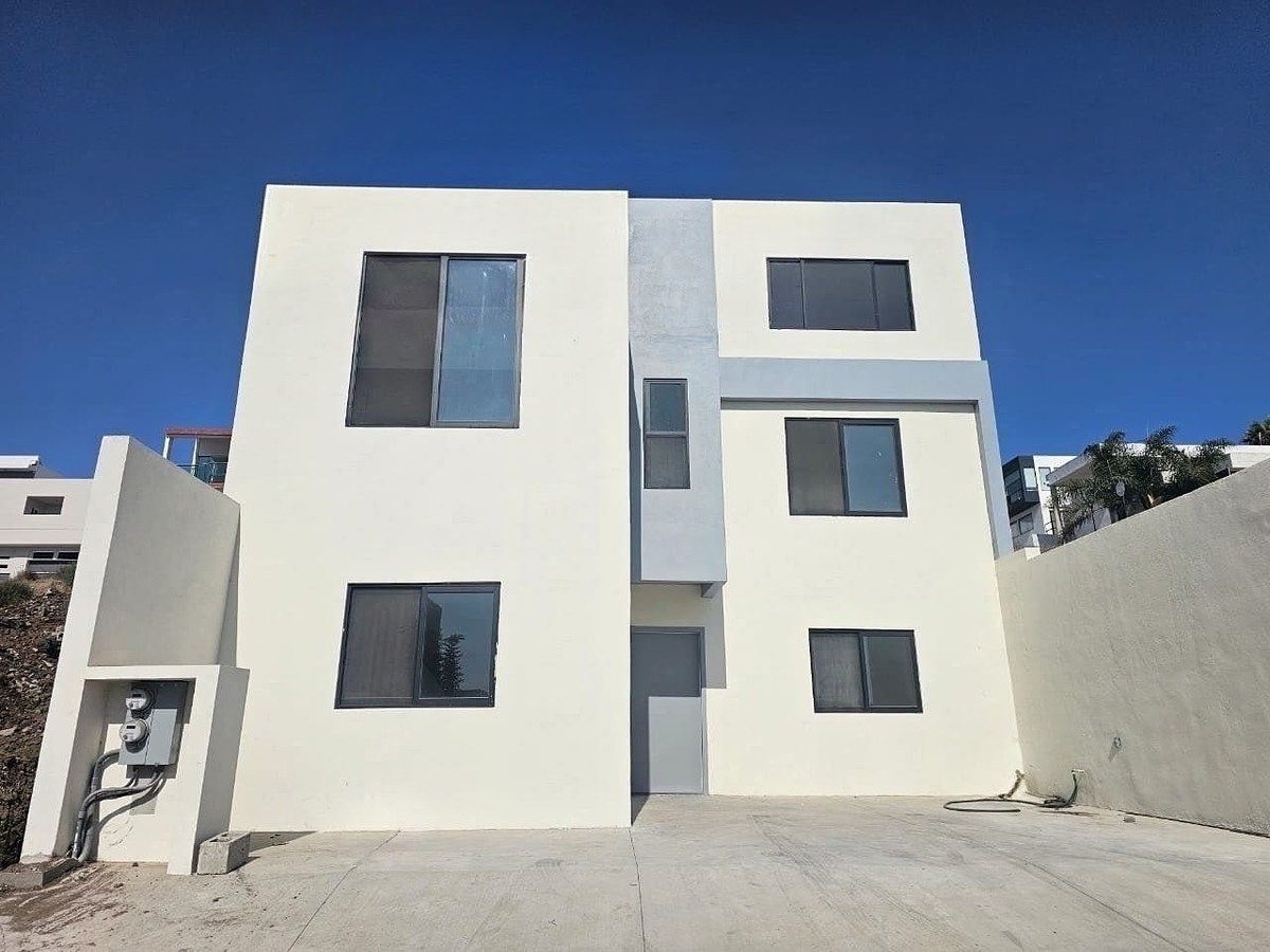 HOUSE FOR RENT IN SAN MARINO, ROSARITO, photo 1 of 24