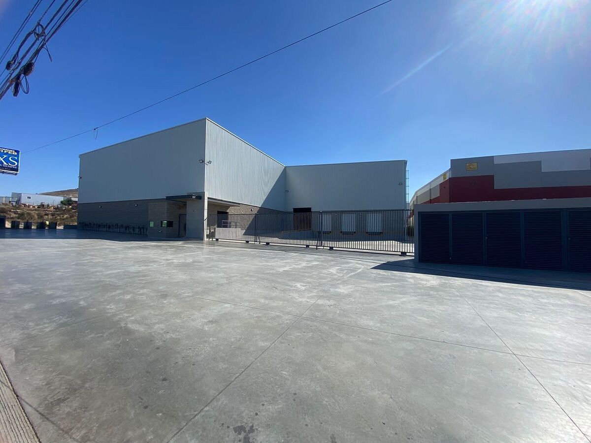 Commercial Storage Unit in El Florido 1ra. Sección, Tijuana, photo 2 of 26