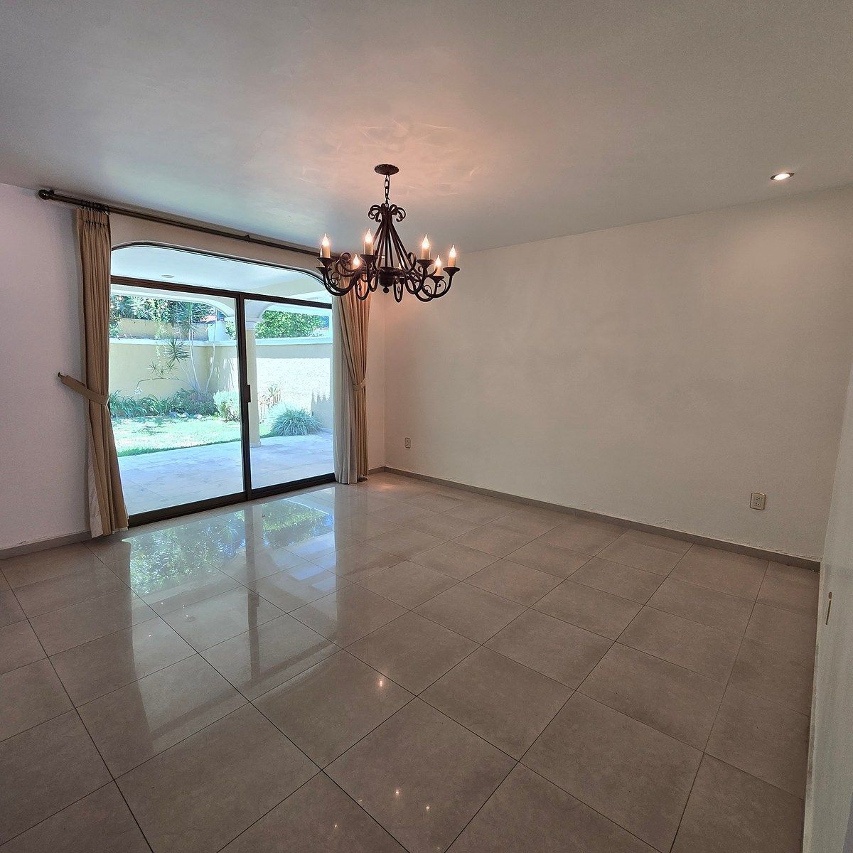 Casa en Valle Real, Zapopan, foto 5 de 16