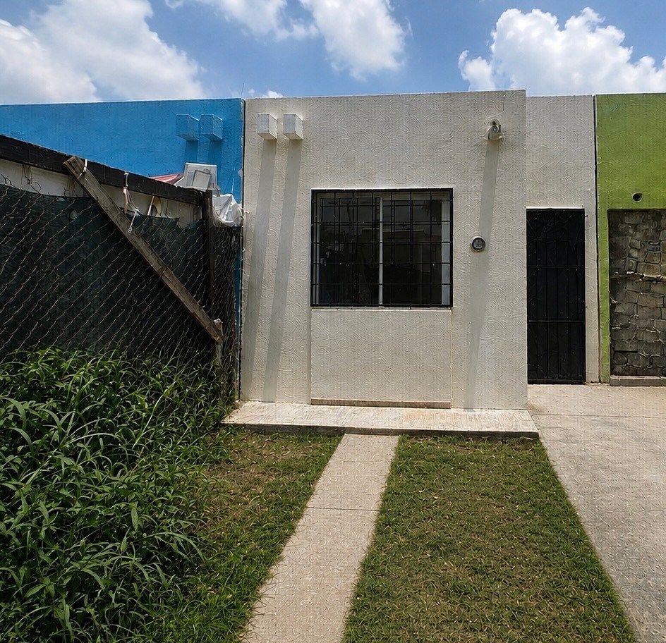 CASA À VENDA CHULAVISTA ETAPA 10 TLAJOMULCO COM PISO E PROTEÇÕES, foto 1 de 10
