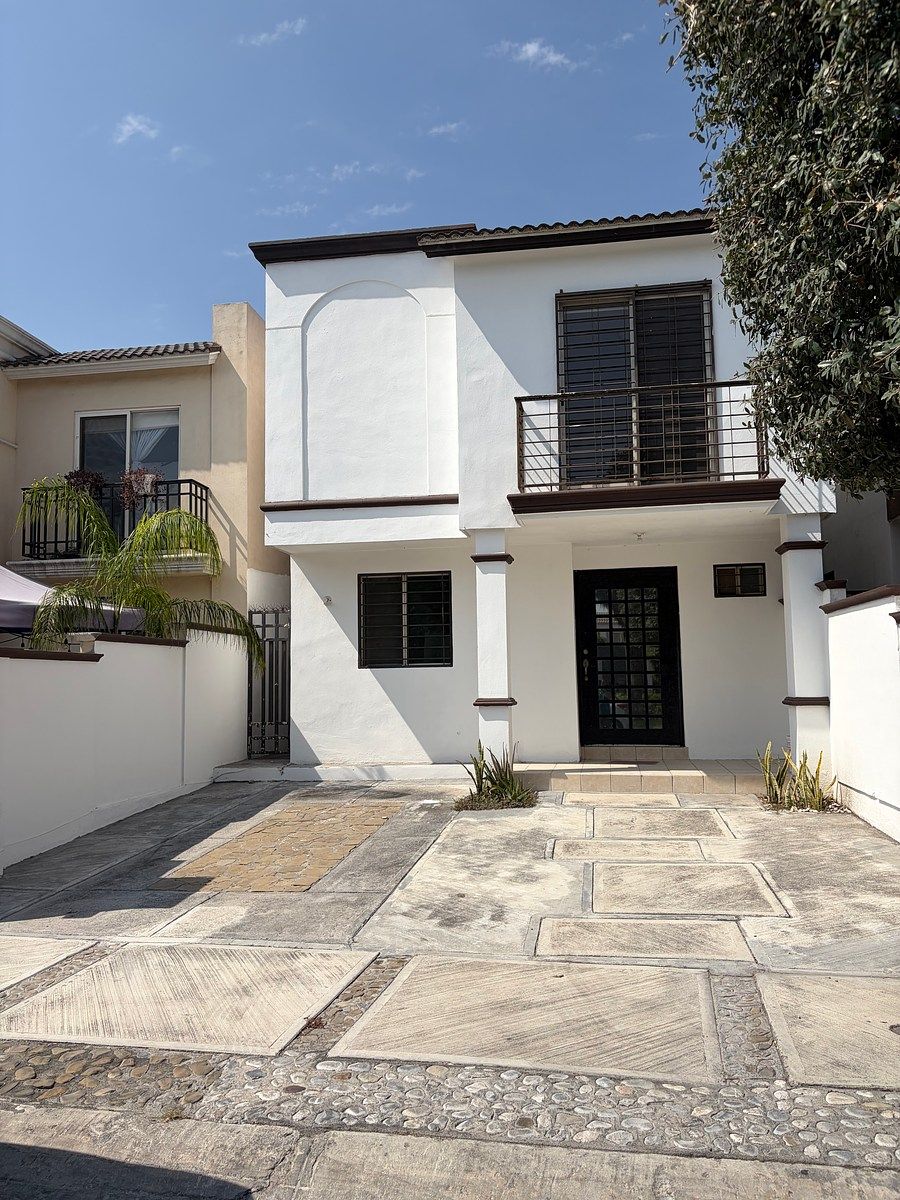 House in Puerta de Hierro, Monterrey, photo 3 of 8