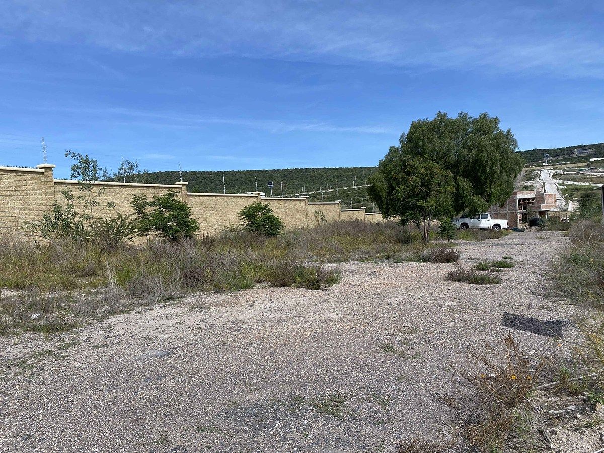 LOTE HABITACIONAL DE 204 M² A 4 MINUTOS DE ZIBATÁ, IDEAL PARA PROYECTO RESIDENCI - foto 2