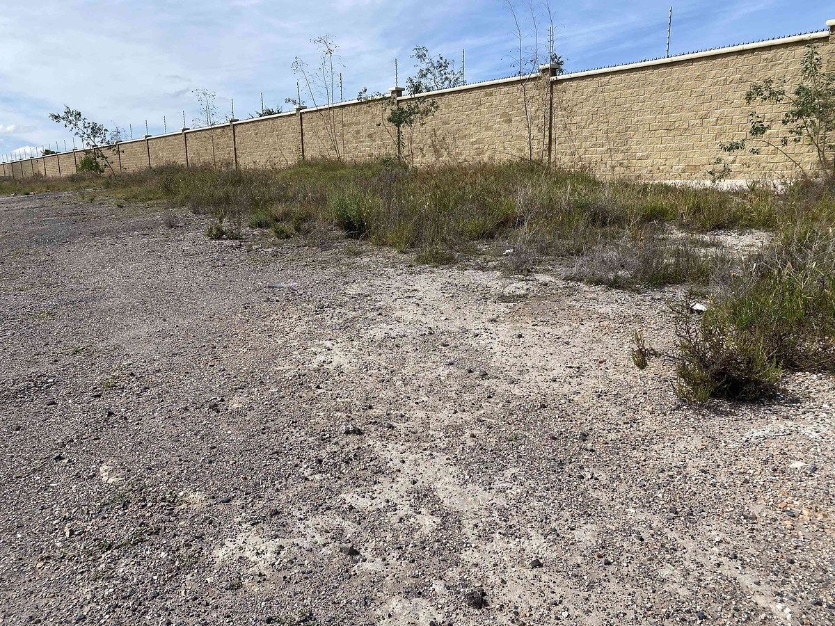 LOTE HABITACIONAL DE 204 M² A 4 MINUTOS DE ZIBATÁ, IDEAL PARA PROYECTO RESIDENCI - foto 4