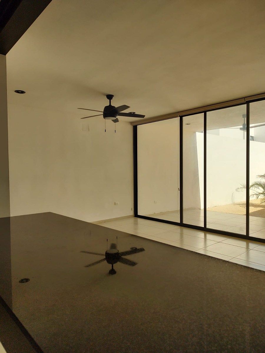 Vista a comedor desde cocina, photo 12 of 40