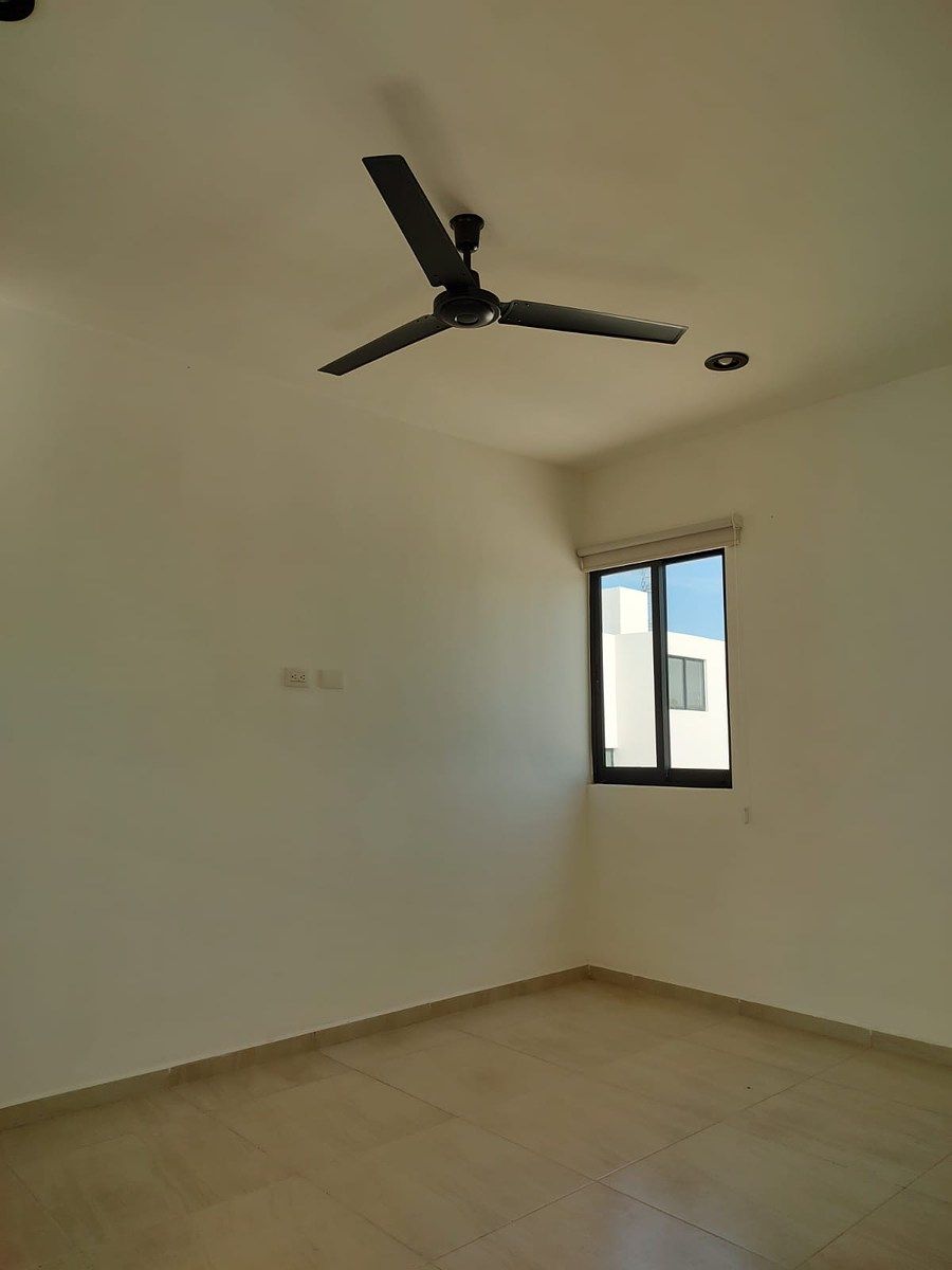 Family Room, photo 24 of 40