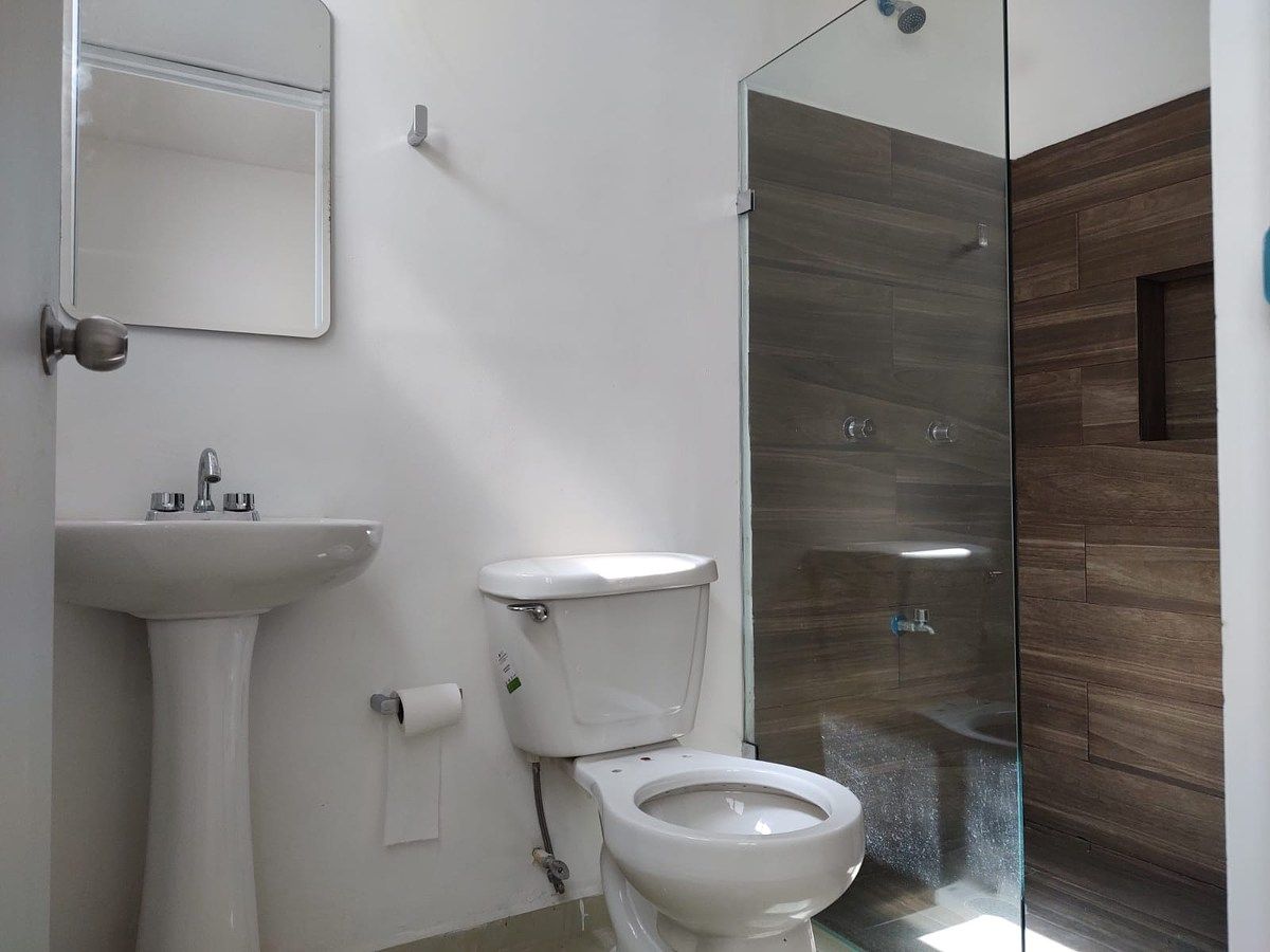 Baño cuarto de servicio, photo 38 of 40