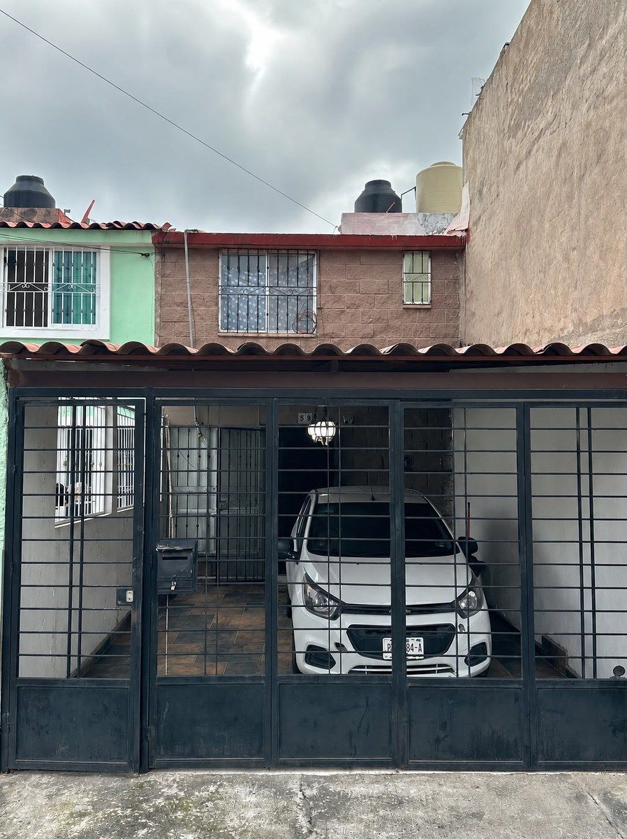 Casa en venta en Mision del Bosque, foto 1 de 24