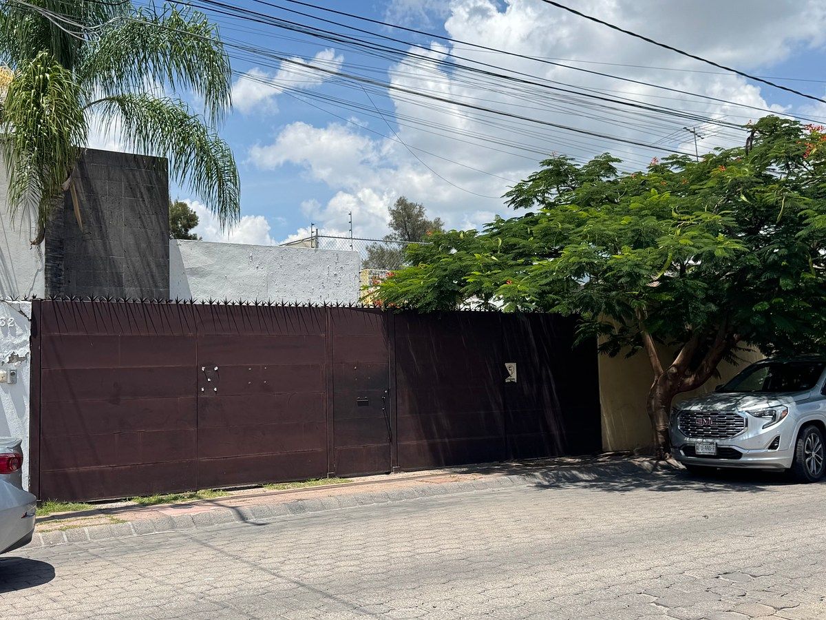 Casa de 1 andar para alugar em Jardines de la Concepción, foto 1 de 15