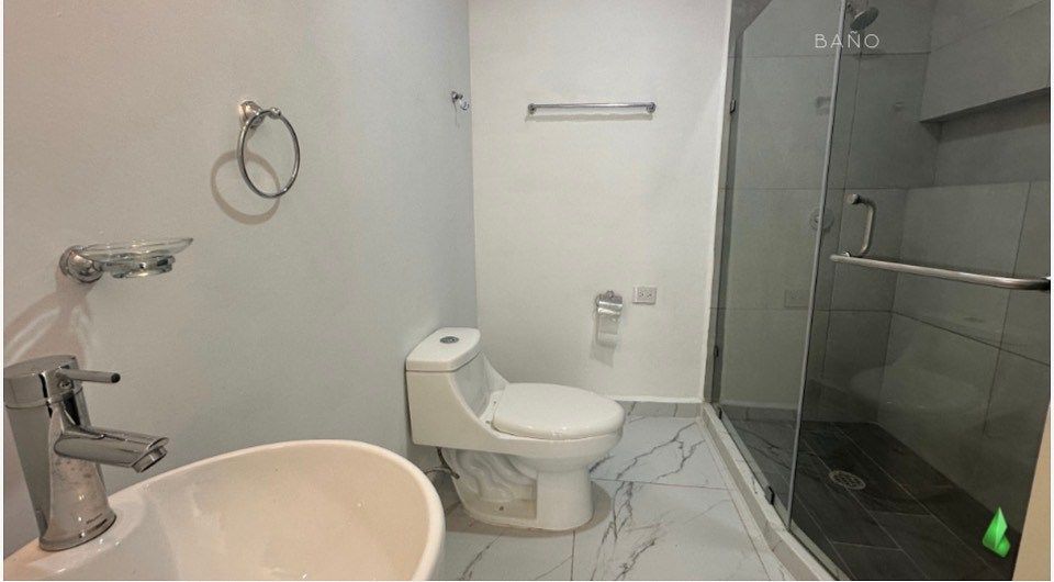 Baño comun, foto 4 de 6