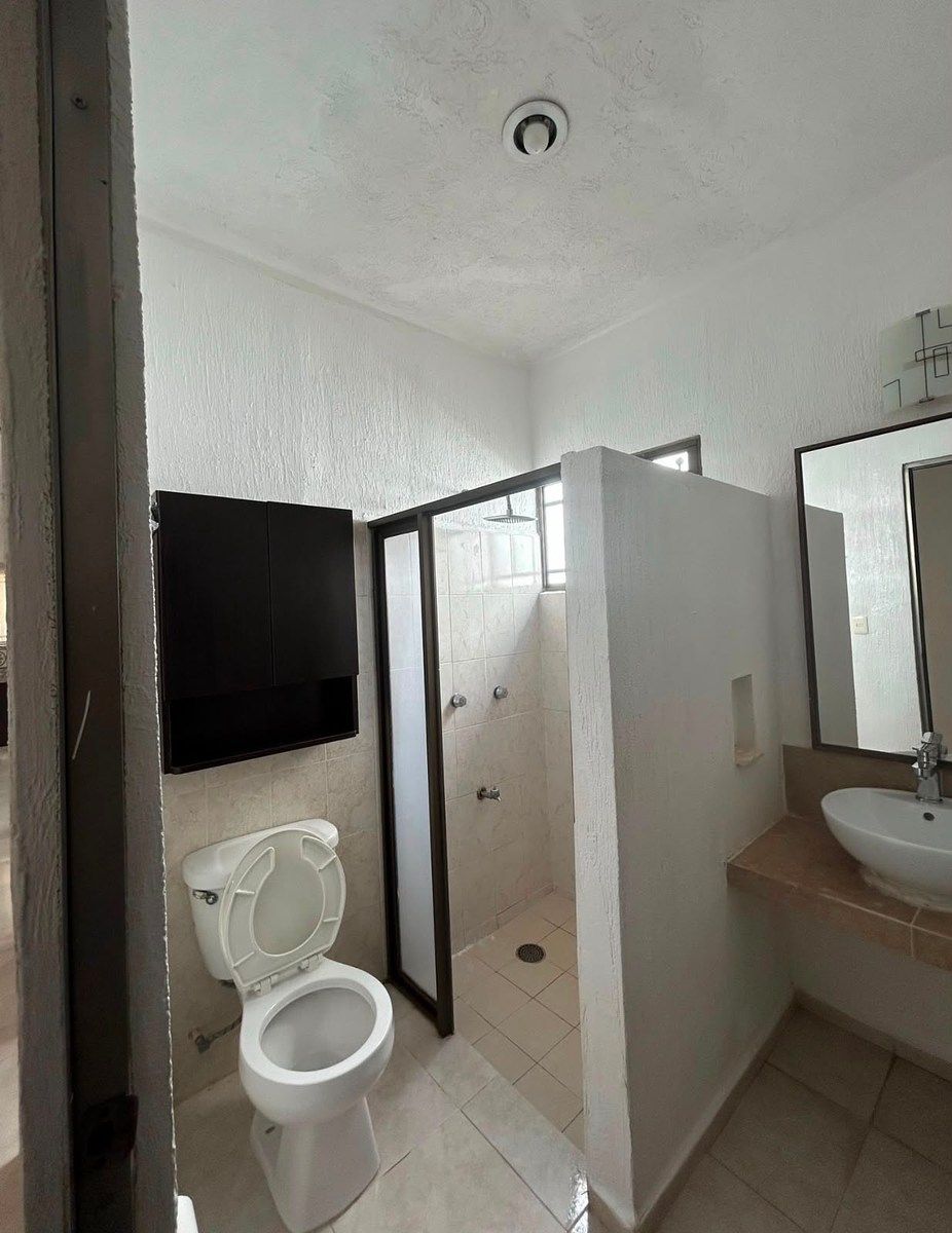 Baño Compartido, foto 9 de 9