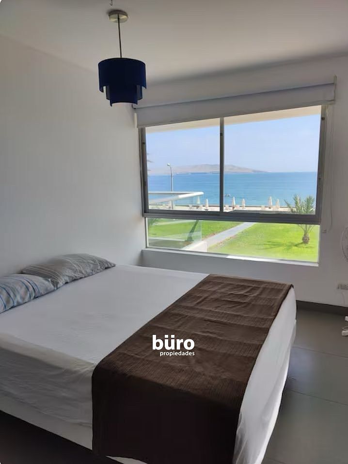 Dormitorio con vista al mar, foto 2 de 15
