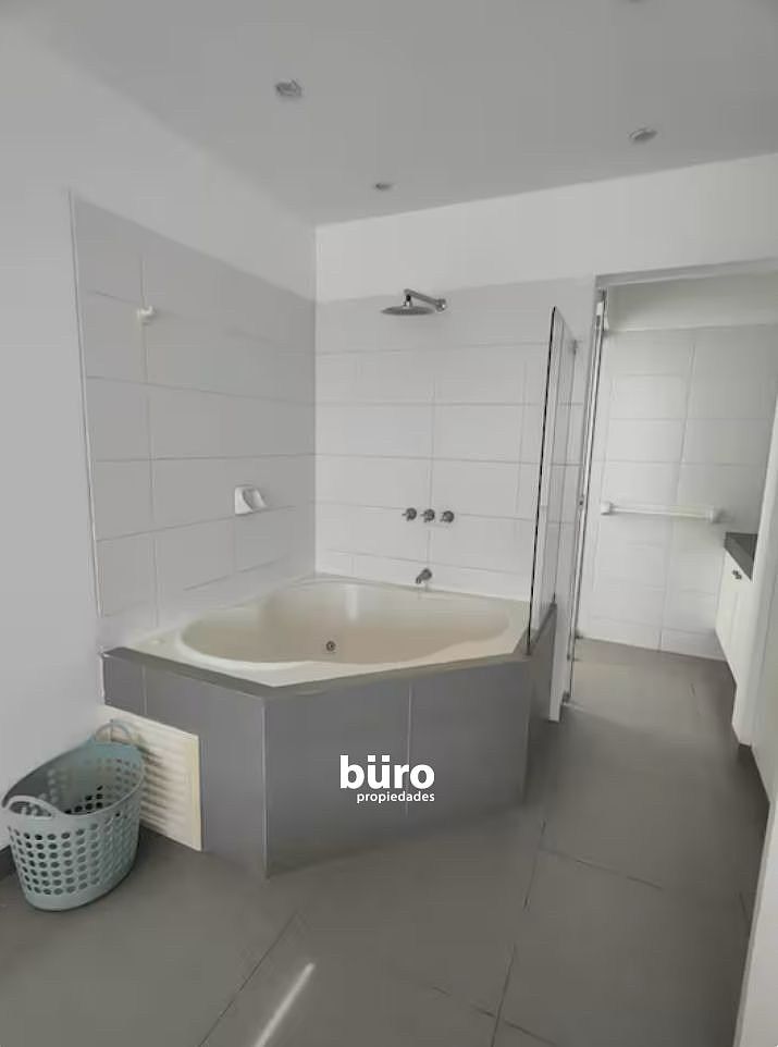 Baño con jacuzzi, foto 8 de 15